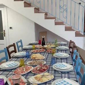 Inn Dandana, Orgosolo